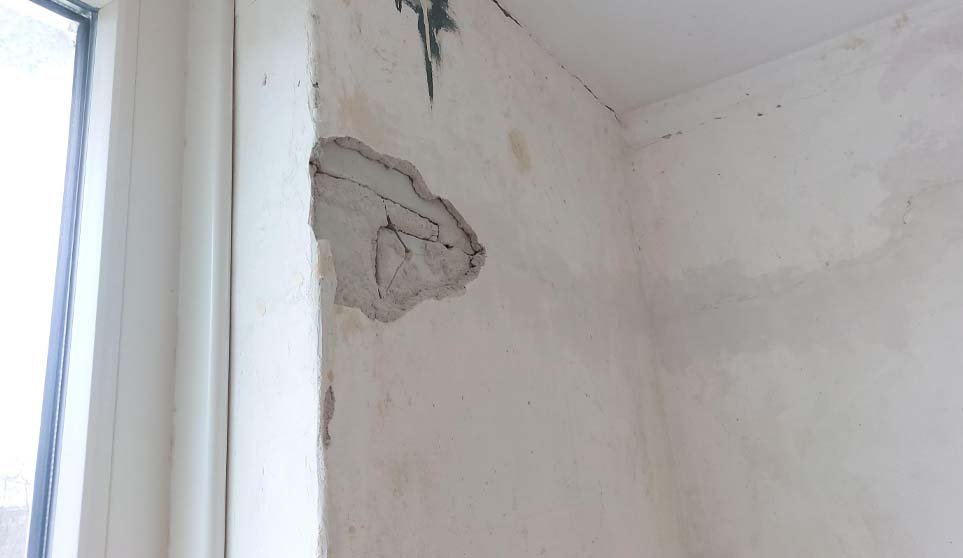 Stucwerk los door lekkage